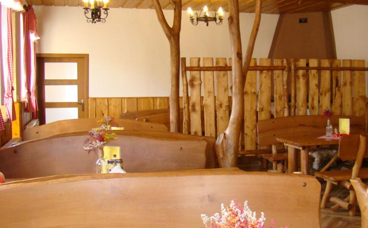 Penzion A Restaurace U Maryny Bocanovice Exterior foto